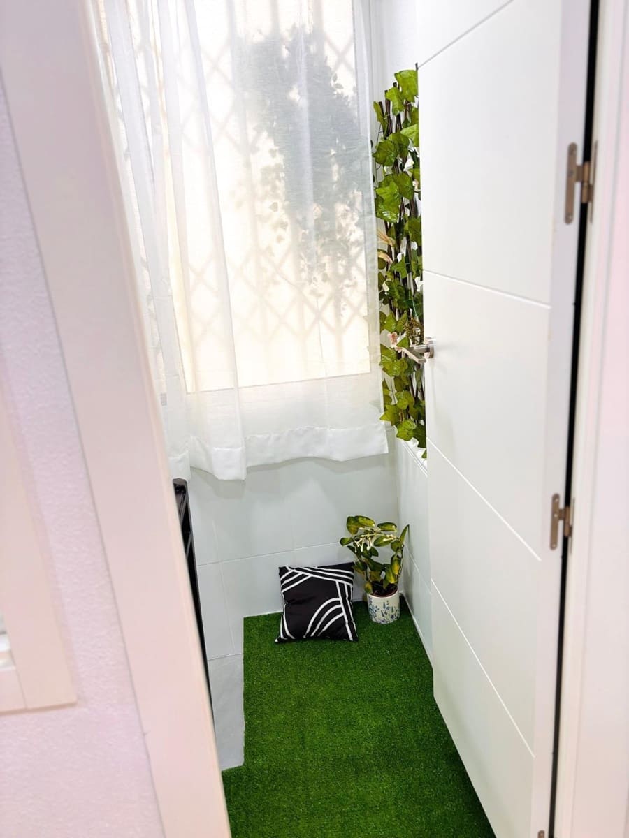 2 sypialnia Apartament przy plaży na sprzedaż w Torrevieja - 122 000 € (Ref: 9335150)