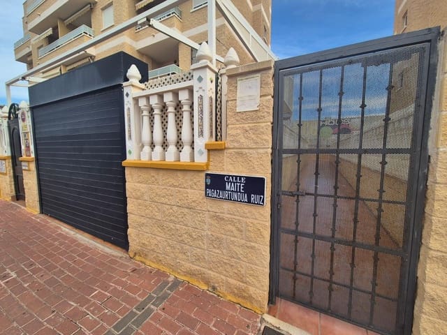 2 soveværelse Lejlighed til salg i Aguas Nuevas, Torrevieja med swimmingpool - € 133.000 (Ref: 9349688)