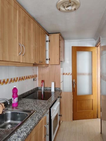 2 Zimmer Apartment zu verkaufen in Centro, Torrevieja mit Garage - 117.000 € (Ref: 9411166)
