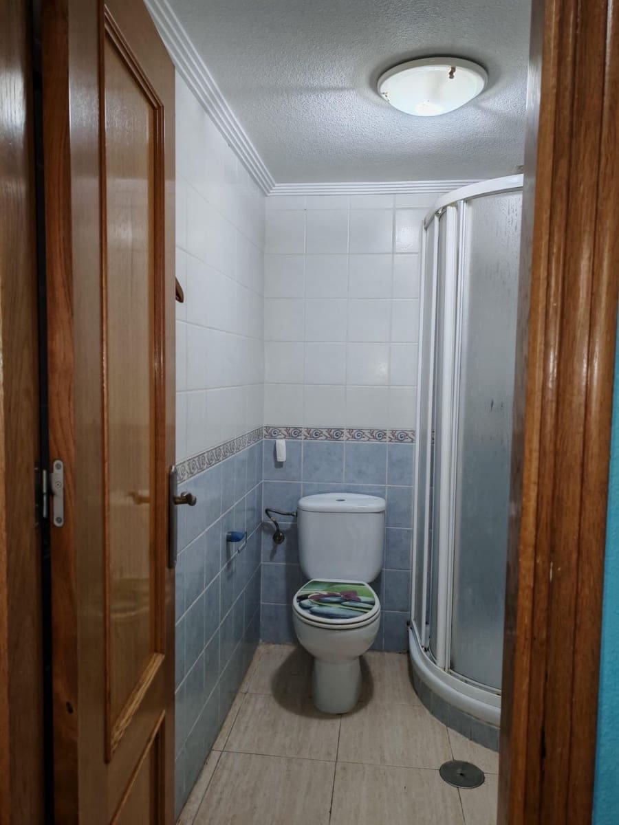 Apartamento de 2 habitaciones en Torrevieja en venta con garaje - 117.000 € (Ref: 9411166)