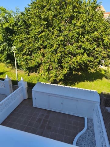 3 sypialnia Dom szeregowy na sprzedaż w Torrevieja z basenem - 249 900 € (Ref: 9411168)