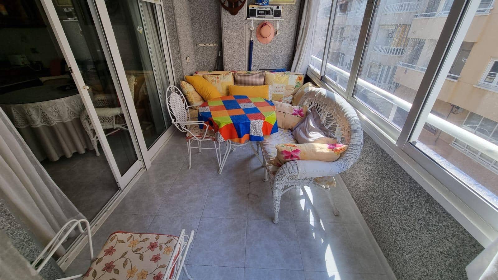 2 Zimmer Apartment zu verkaufen in Torrevieja mit Garage - 139.000 € (Ref: 9446509)