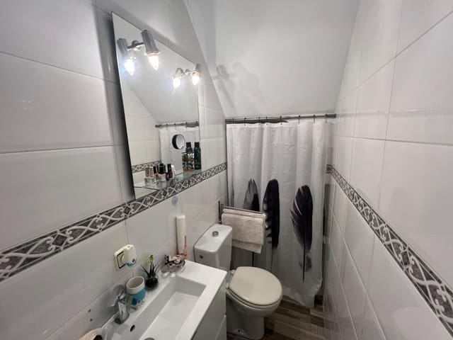 4 chambre Villa/Maison Mitoyenne à vendre à Torrevieja avec piscine - 248 000 € (Ref: 9446510)