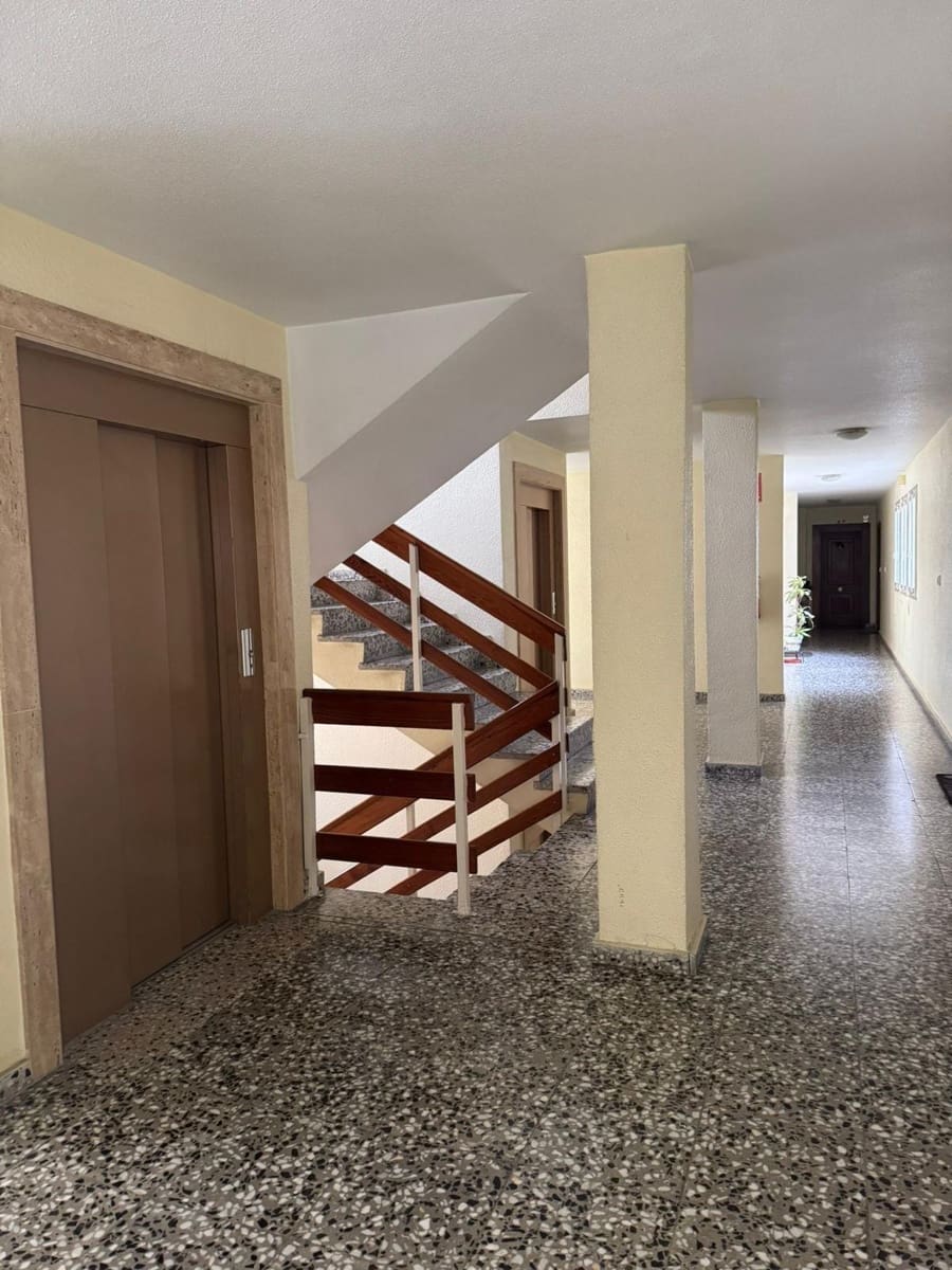 Ático de 2 habitaciones en Orihuela en venta - 179.000 € (Ref: 9468566)