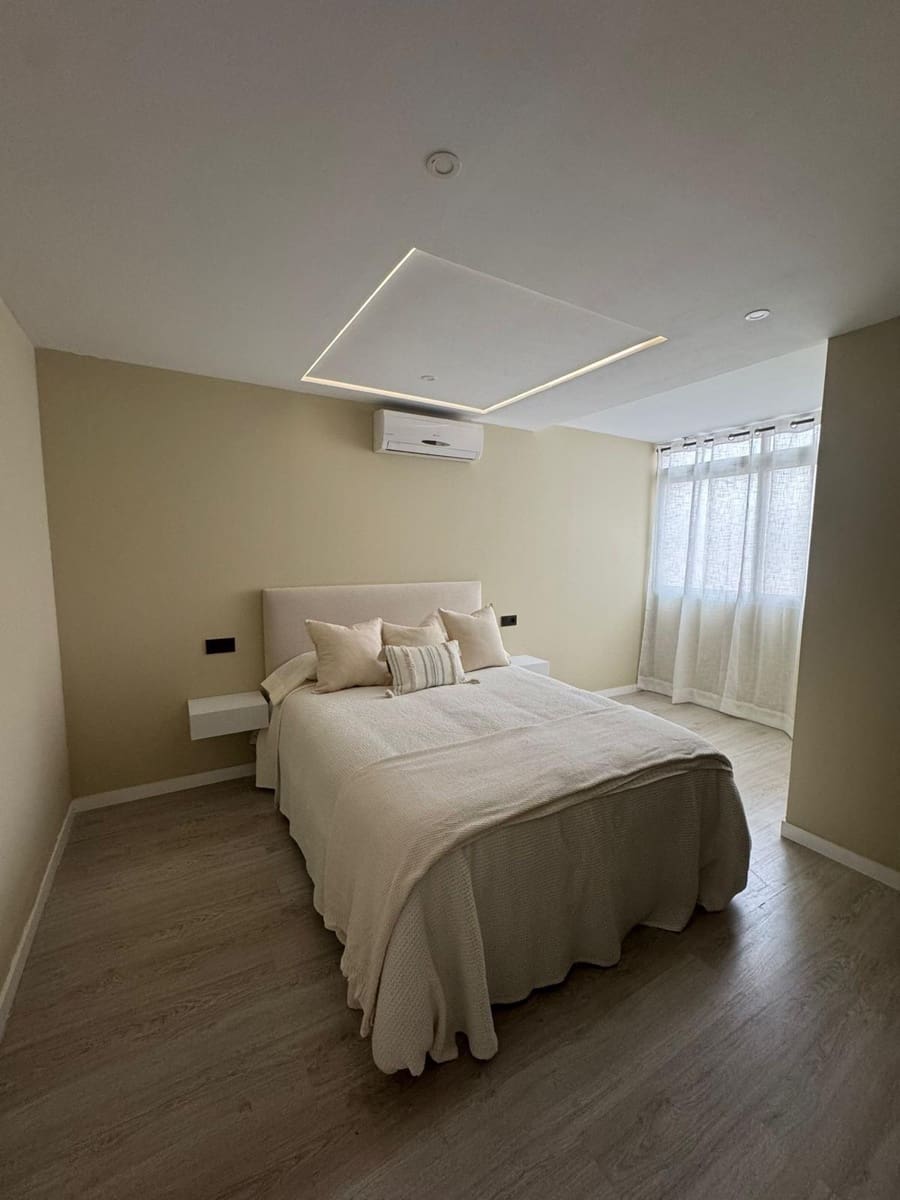 Ático de 2 habitaciones en Orihuela en venta - 179.000 € (Ref: 9468566)