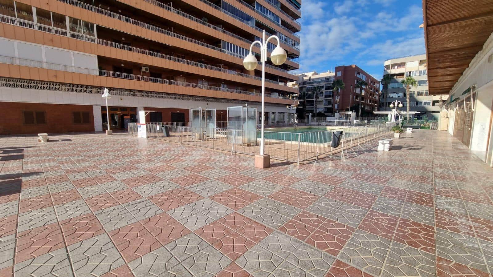 3 bedroom Penthouse for sale in Torrevieja with pool - € 330,000 (Ref: 9486708)