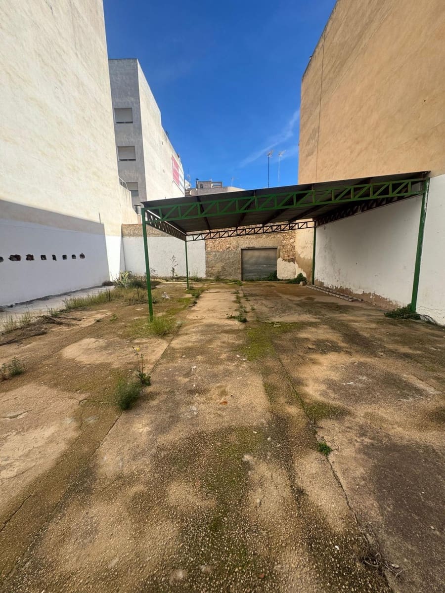 Tontti myytävänä paikassa Guardamar del Segura - 370 000 € (Ref: 9533886)