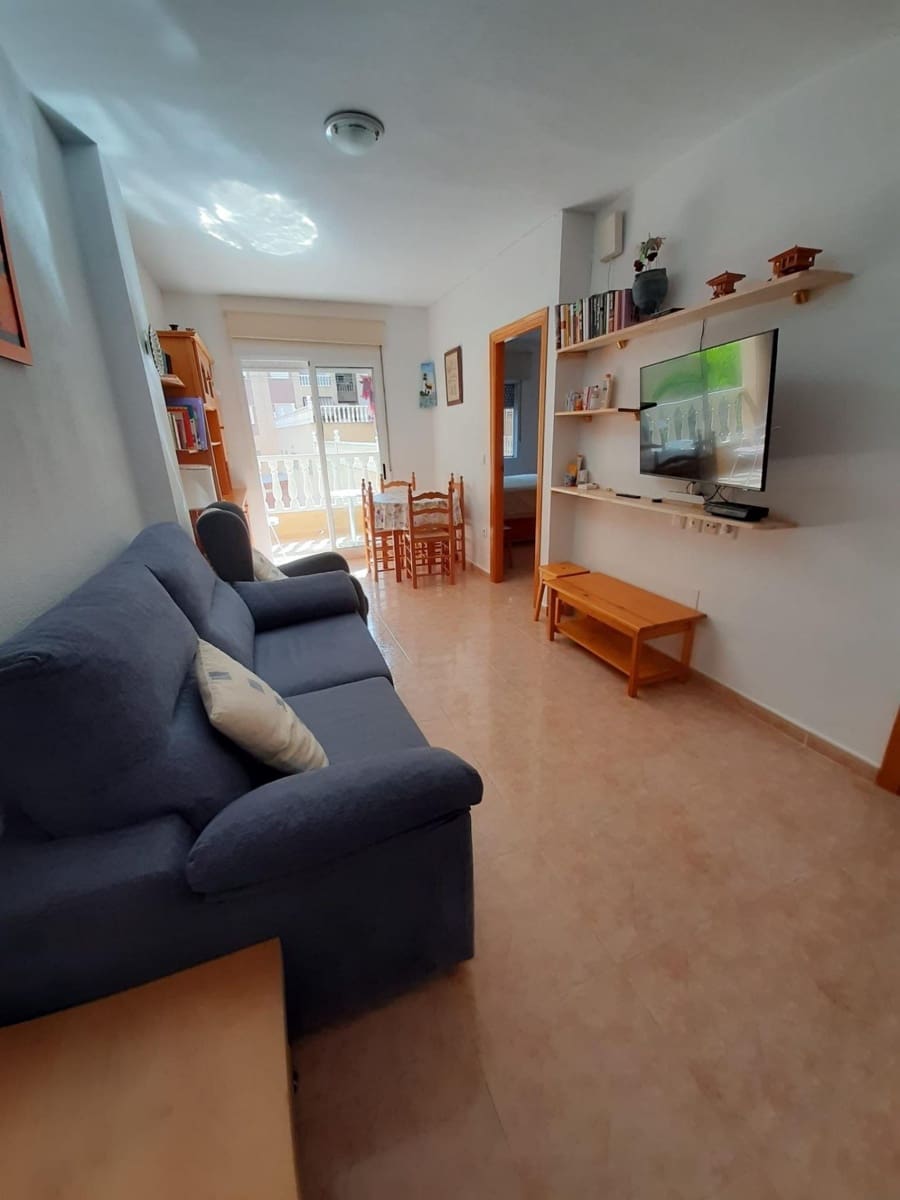 2 quarto Apartamento para venda em Torrevieja com piscina - 137 500 € (Ref: 9596348)