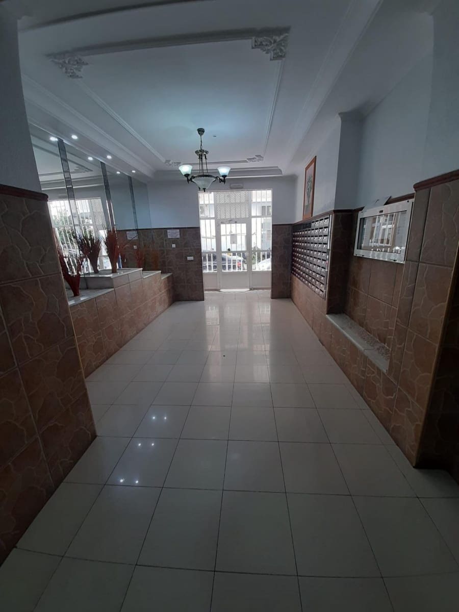 2 quarto Apartamento para venda em Torrevieja com piscina - 137 500 € (Ref: 9596348)