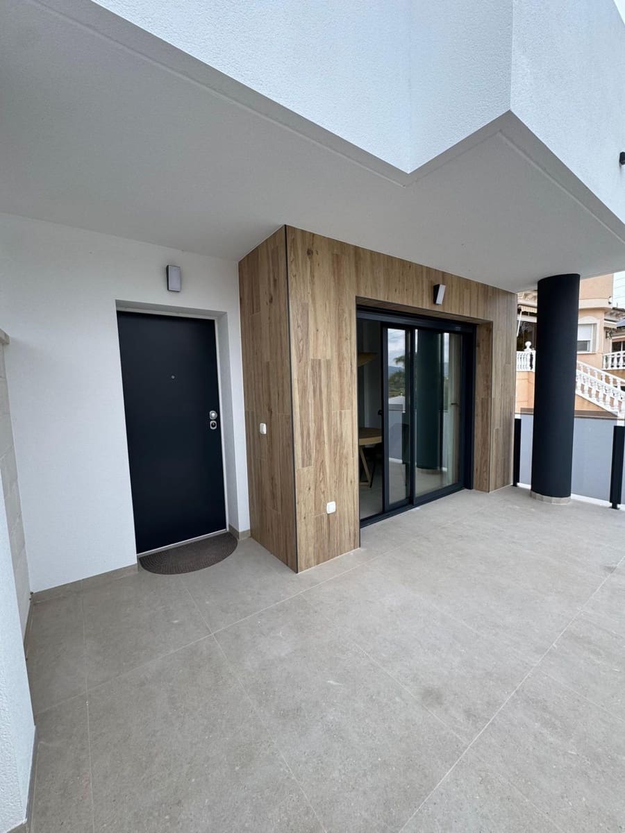 Chalet de 3 habitaciones en Benferri en venta con piscina garaje - 319.000 € (Ref: 9674429)