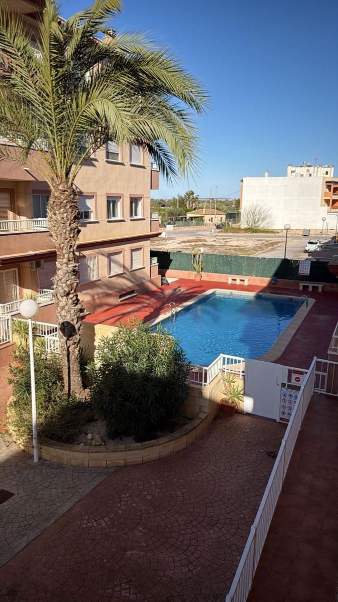 2 soveværelse Lejlighed til salg i Algorfa med swimmingpool - € 120.000 (Ref: 9686594)