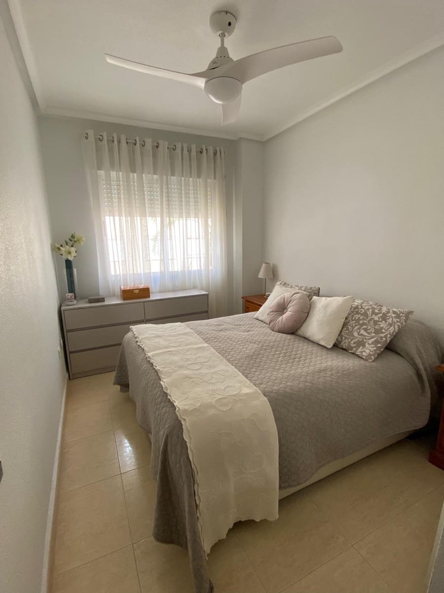 2 soveværelse Lejlighed til salg i Algorfa med swimmingpool - € 120.000 (Ref: 9686594)