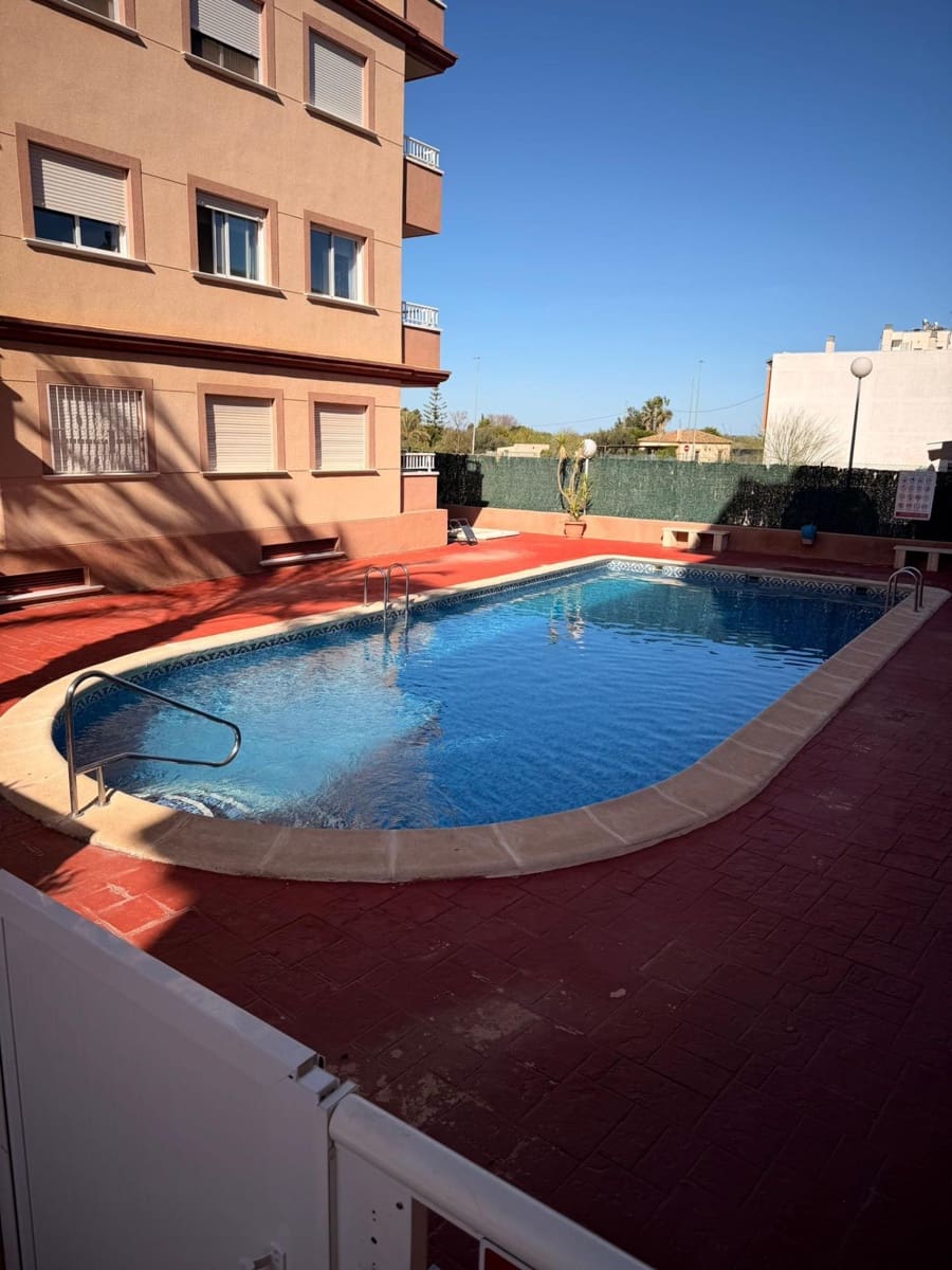 2 soveværelse Lejlighed til salg i Algorfa med swimmingpool - € 120.000 (Ref: 9686594)