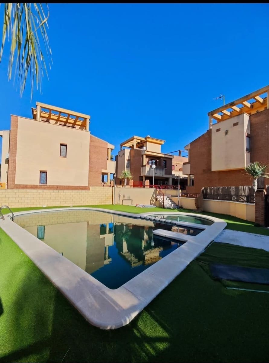 2 Zimmer Apartment zu verkaufen in Benferri mit Pool - 156.000 € (Ref: 9752168)