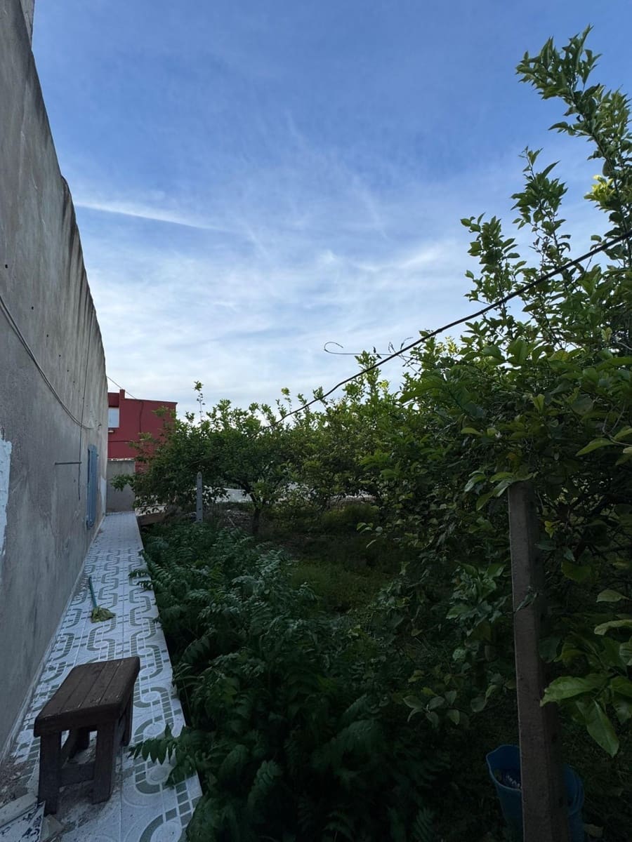 4 slaapkamer Huis te koop in Orihuela met garage - € 79.000 (Ref: 9791204)