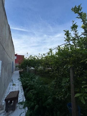 4 soverom Hus til salgs i Desamparados - Hurchillo - Torremendo, Orihuela med garasje - € 79 000 (Ref: 9791204)