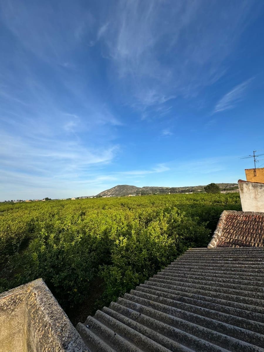 4 slaapkamer Huis te koop in Orihuela met garage - € 79.000 (Ref: 9791204)