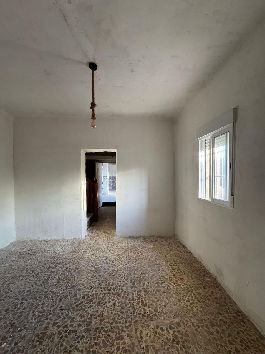 4 slaapkamer Huis te koop in Orihuela met garage - € 79.000 (Ref: 9791204)