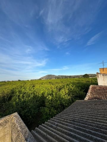 4 soverom Hus til salgs i Desamparados - Hurchillo - Torremendo, Orihuela med garasje - € 79 000 (Ref: 9791204)