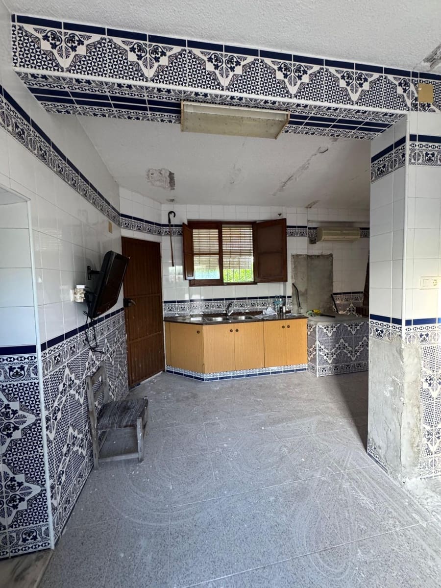 4 slaapkamer Huis te koop in Orihuela met garage - € 79.000 (Ref: 9791204)