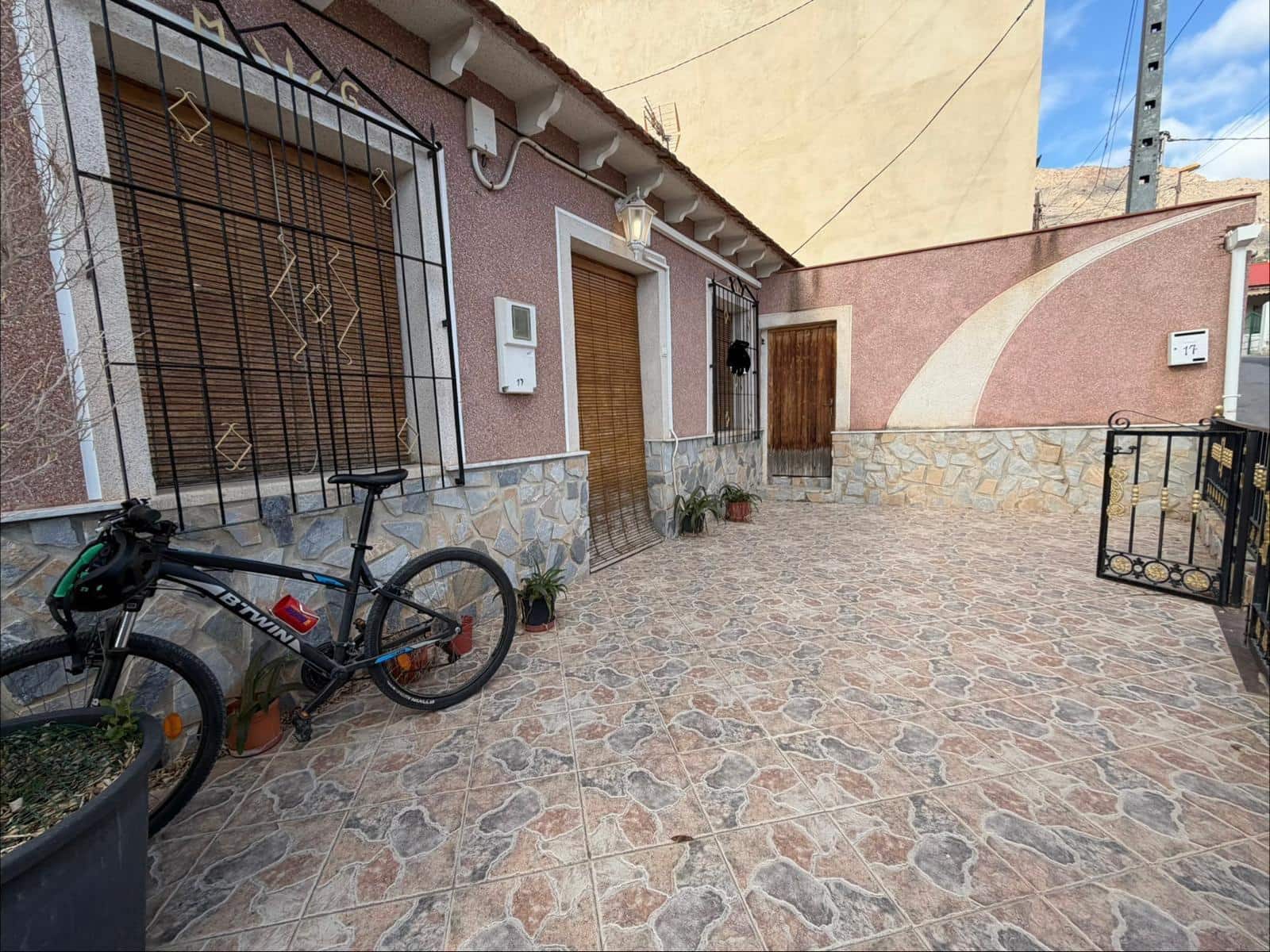 3 slaapkamer Huis te koop in Raiguero de Bonanza met garage - € 78.000 (Ref: 9794821)