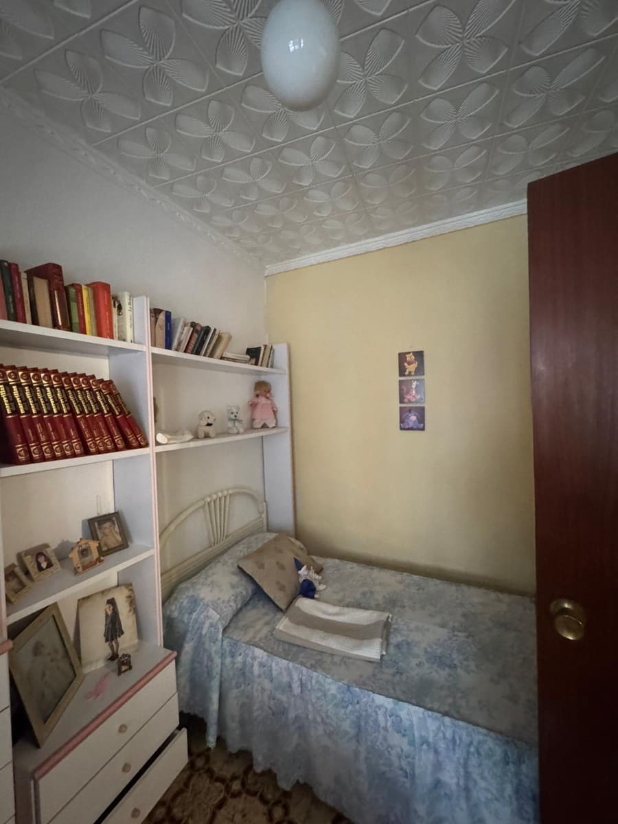 8 Zimmer Villa zu verkaufen in Orihuela mit Garage - 255.000 € (Ref: 9804488)