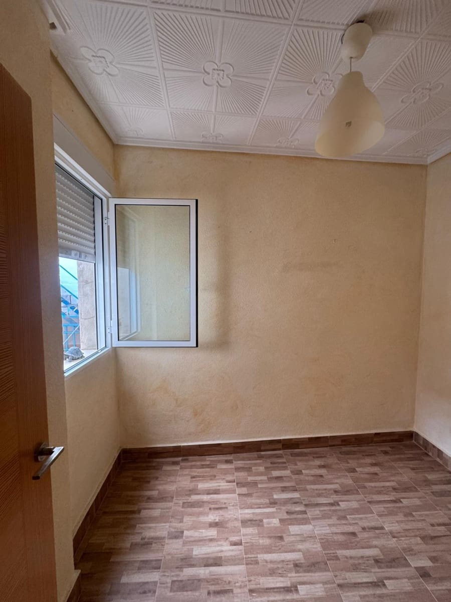 8 Zimmer Villa zu verkaufen in Orihuela mit Garage - 255.000 € (Ref: 9804488)