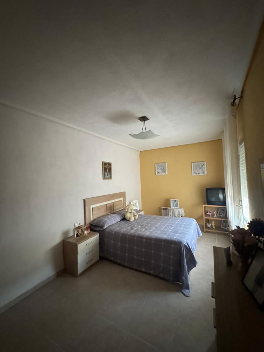 8 Zimmer Villa zu verkaufen in Orihuela mit Garage - 255.000 € (Ref: 9804488)