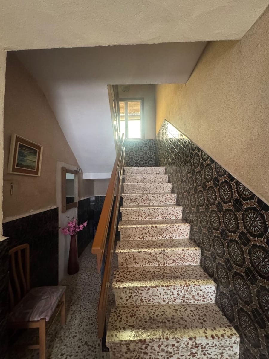 8 Zimmer Villa zu verkaufen in Orihuela mit Garage - 255.000 € (Ref: 9804488)