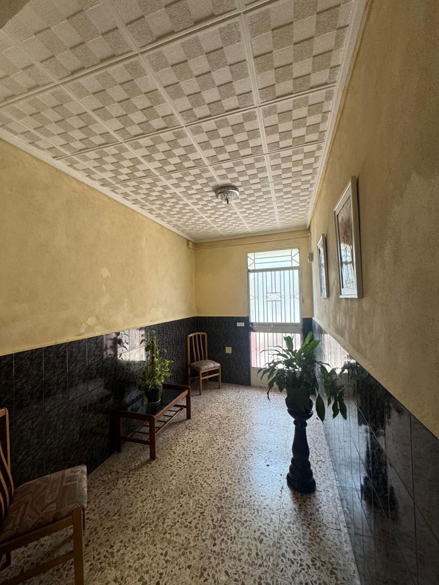 8 Zimmer Villa zu verkaufen in Orihuela mit Garage - 255.000 € (Ref: 9804488)