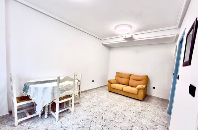 2 chambre Villa/Maison Mitoyenne à vendre à Aguas Nuevas, Torrevieja avec piscine - 168 000 € (Ref: 9826612)