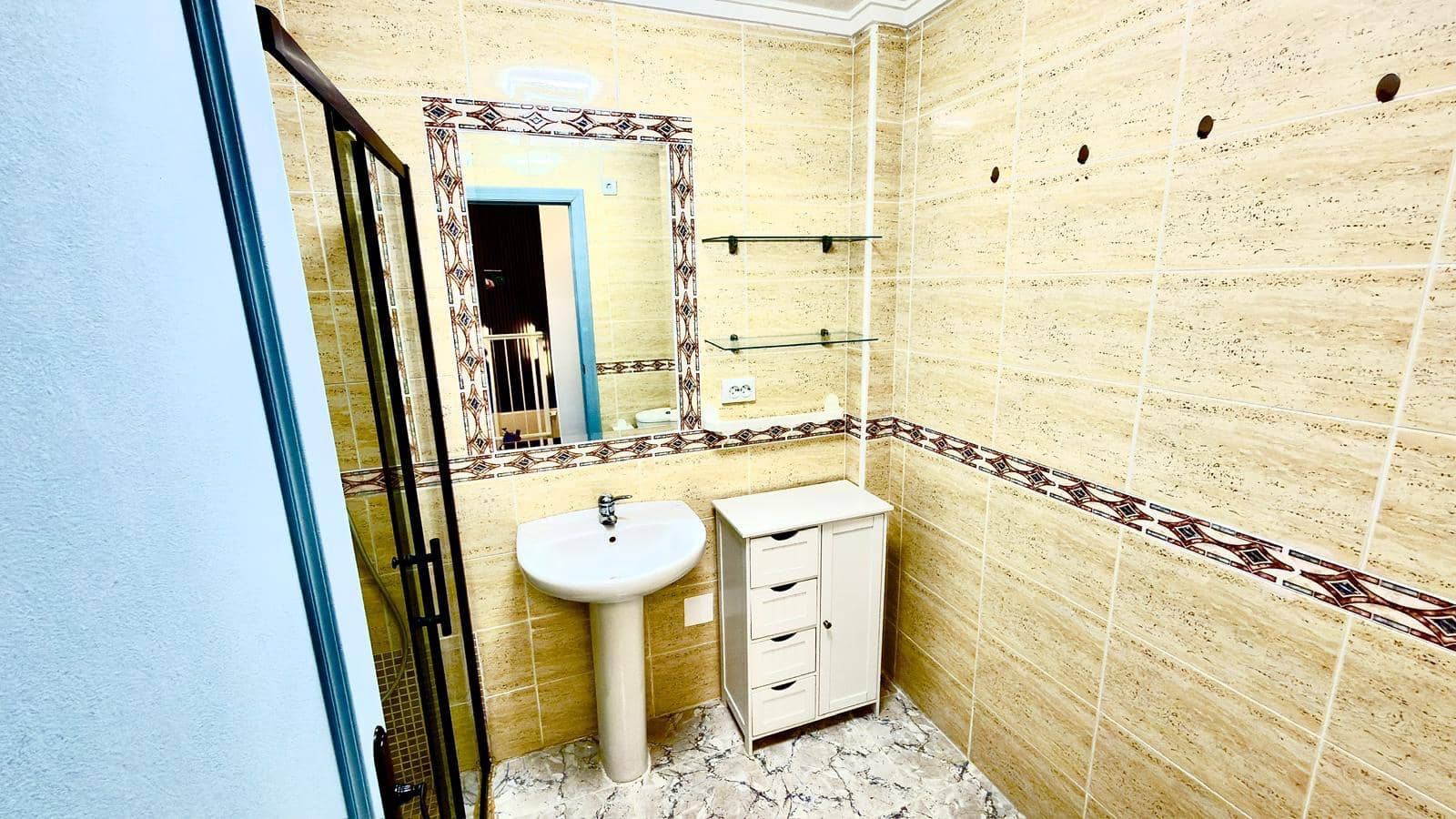 2 soveværelse Rækkehus til salg i Aguas Nuevas med swimmingpool - € 168.000 (Ref: 9826612)