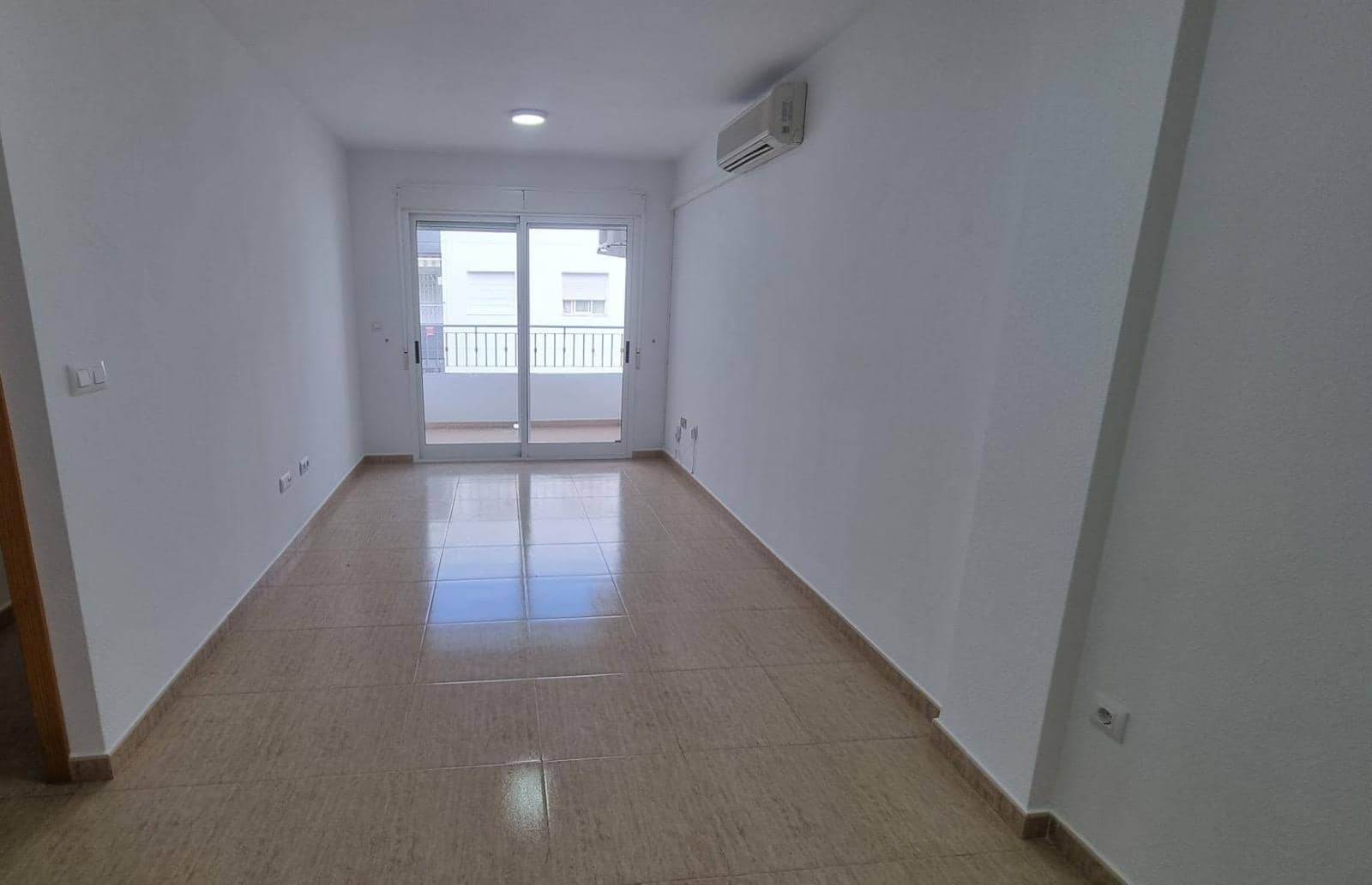 2 chambre Appartement à vendre à Torrevieja avec piscine - 123 000 € (Ref: 9833815)