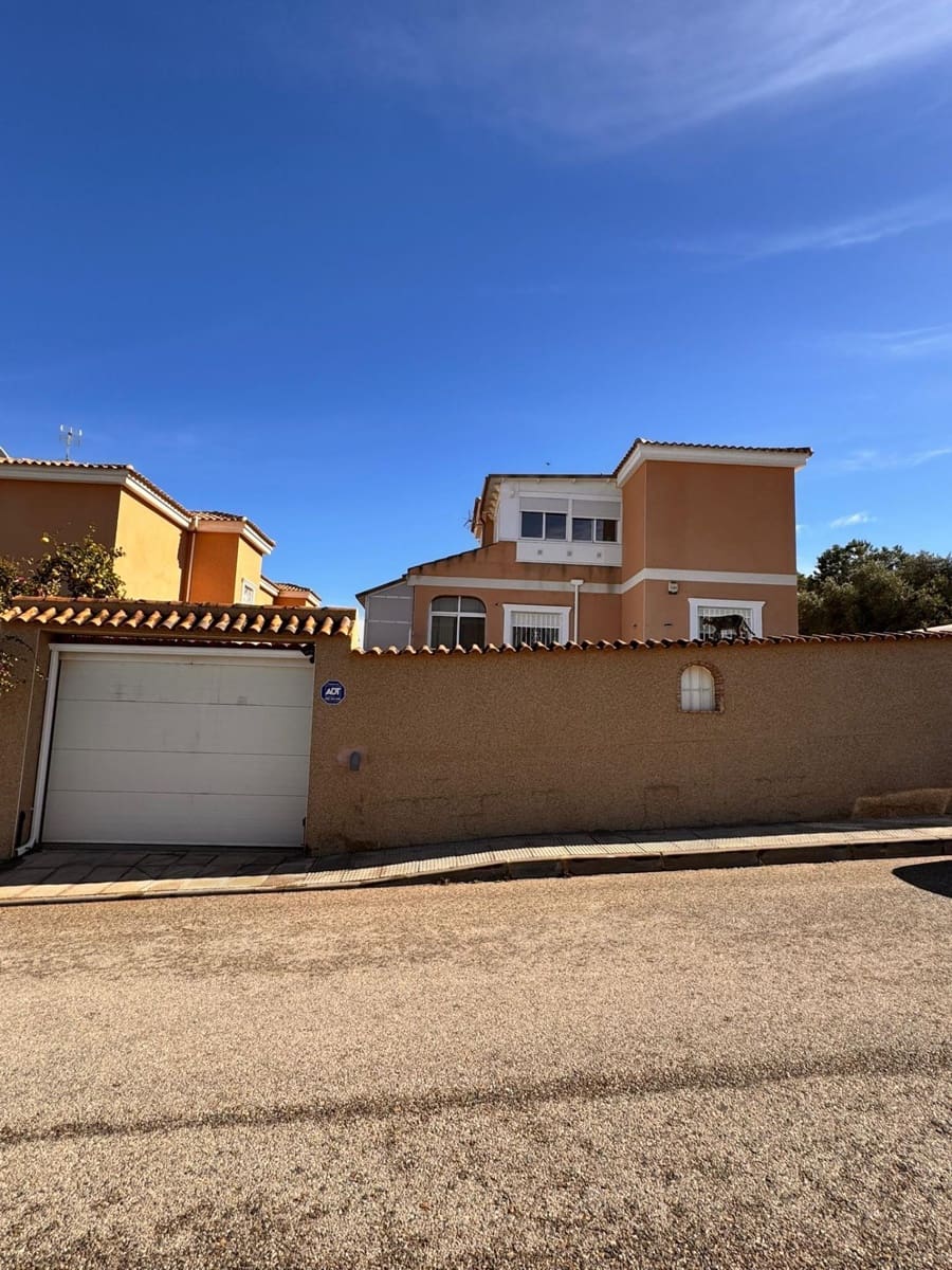 4 bedroom Villa for sale in Cox with pool garage - € 310,000 (Ref: 9846567)