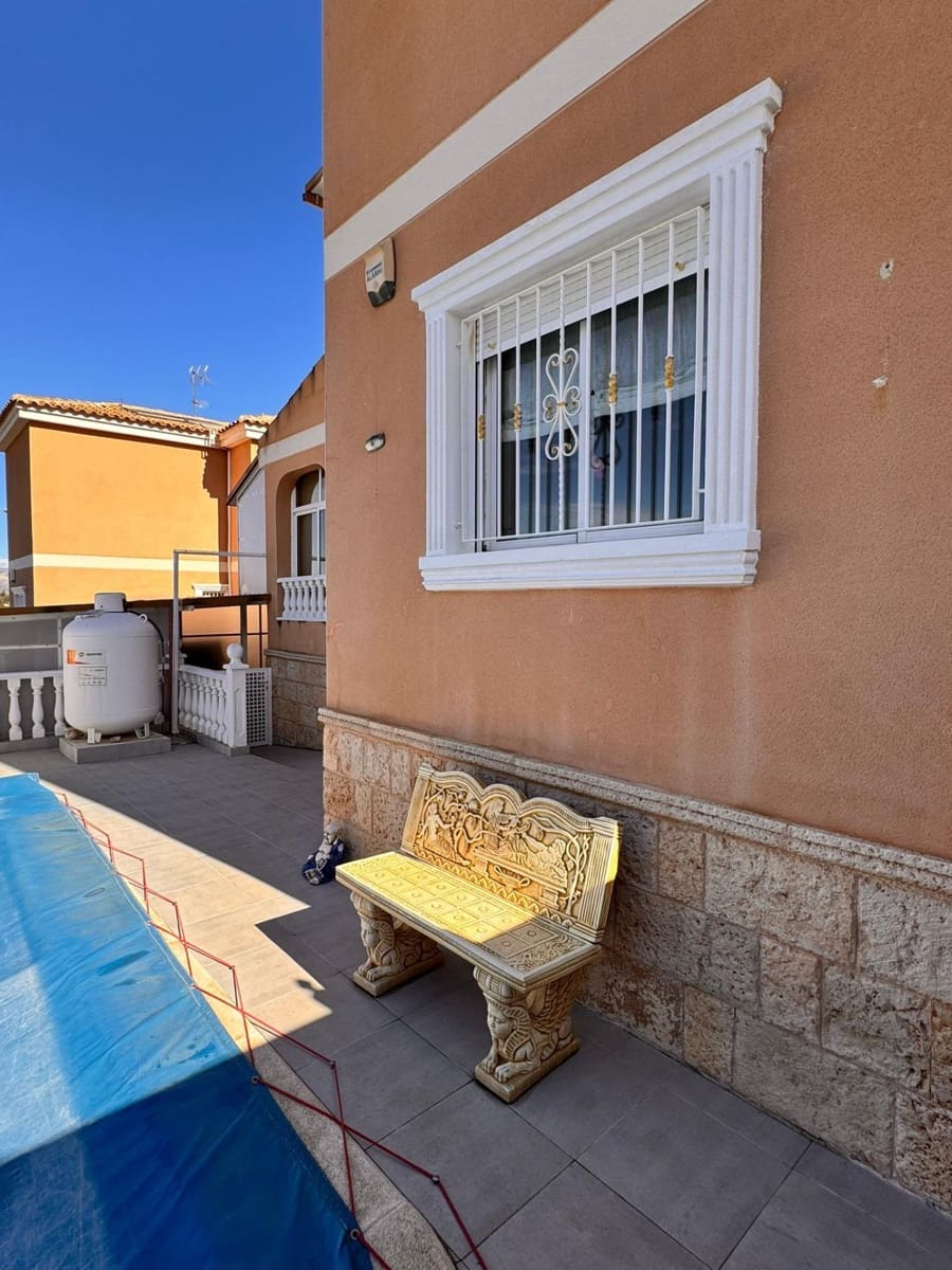 4 bedroom Villa for sale in Cox with pool garage - € 310,000 (Ref: 9846567)