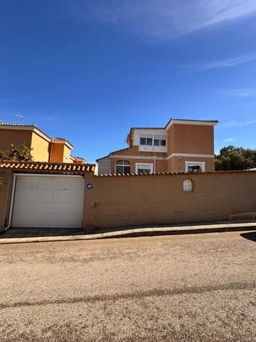 4 soverom Villa til salgs i Cox med svømmebasseng garasje - € 310 000 (Ref: 9846567)