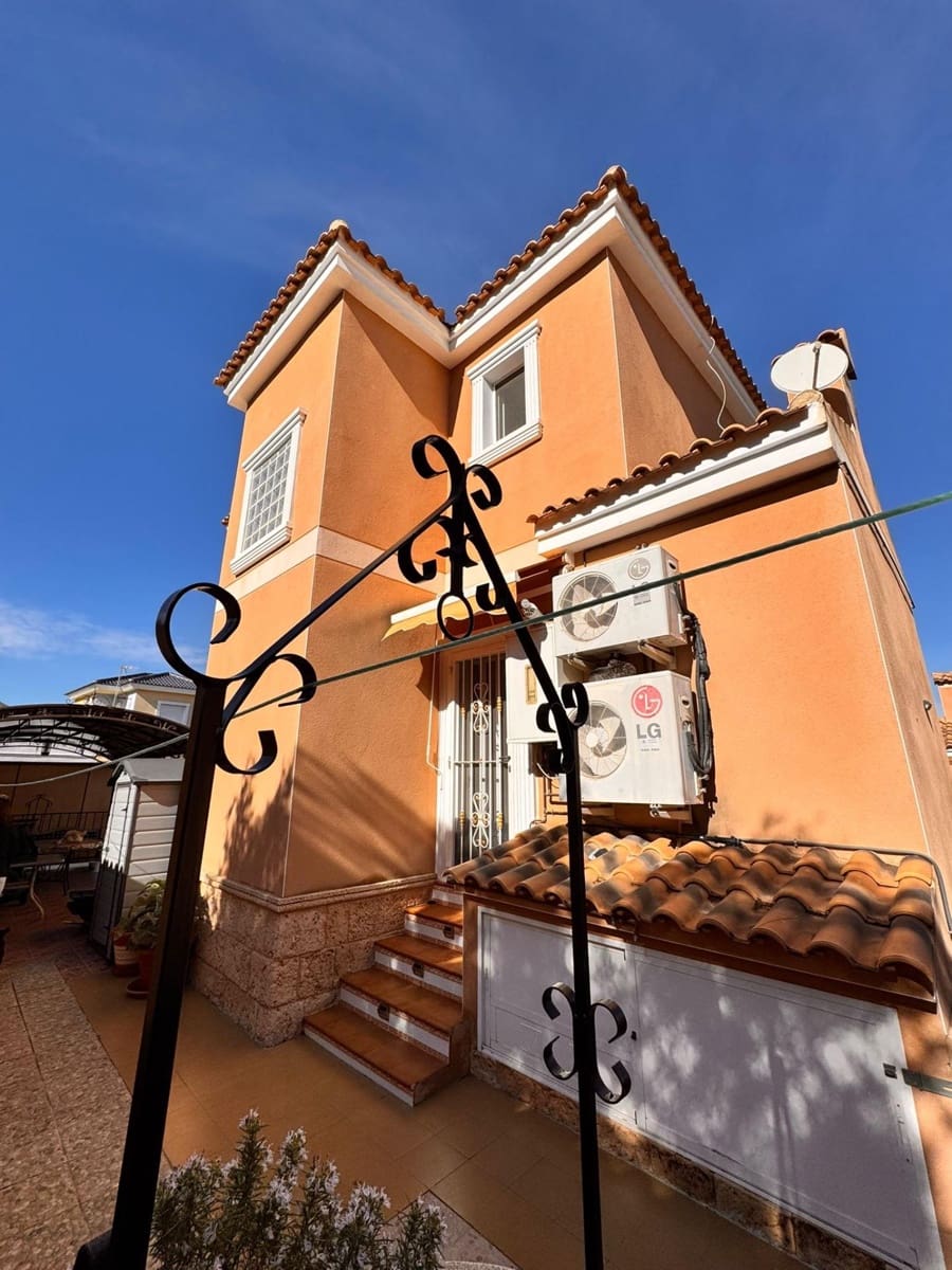 4 bedroom Villa for sale in Cox with pool garage - € 310,000 (Ref: 9846567)