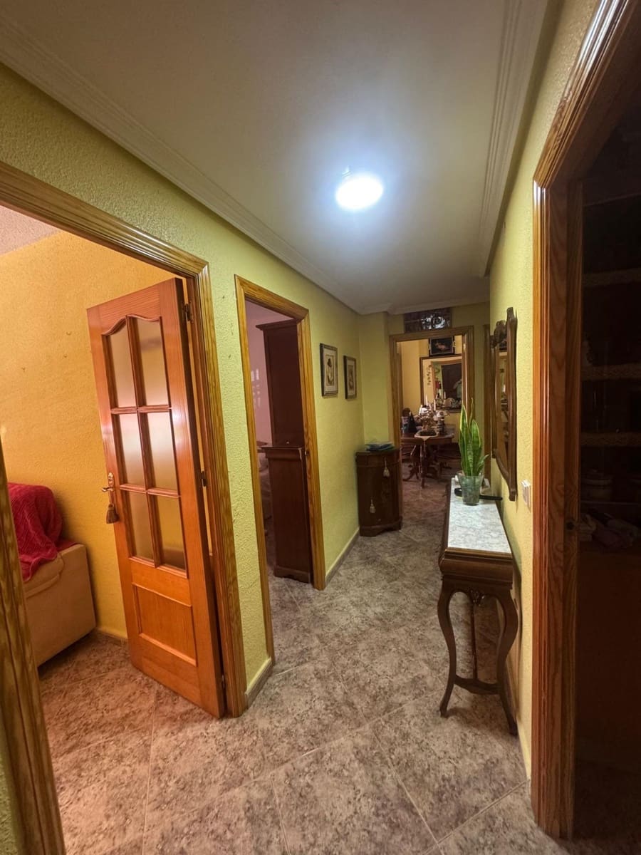 3 bedroom Apartment for sale in Orihuela - € 115,000 (Ref: 9873674)