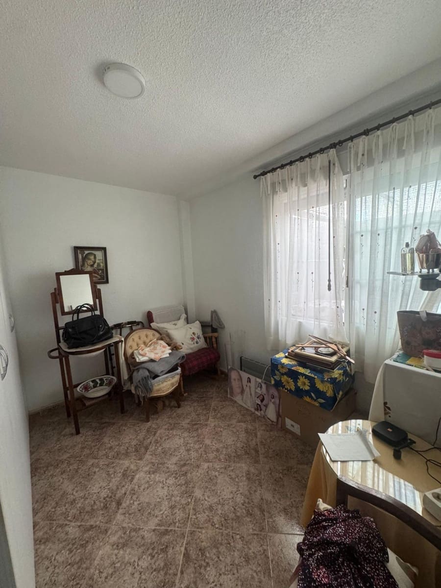 3 bedroom Apartment for sale in Orihuela - € 115,000 (Ref: 9873674)