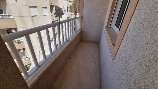 Apartamento de 2 habitaciones en Torrevieja en venta - 118.000 € (Ref: 9959925)