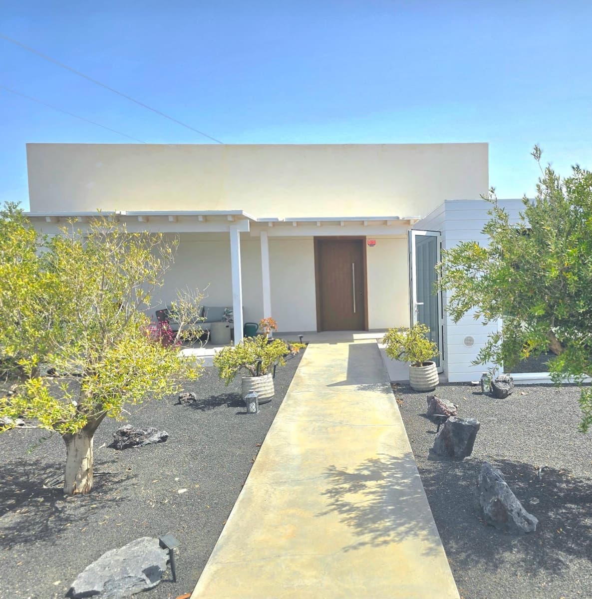 4 bedroom Villa for sale in Yaiza - € 799,000 (Ref: 10059214)