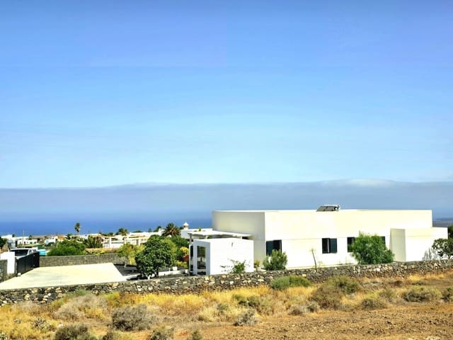 4 slaapkamer Villa te koop in Yaiza - € 799.000 (Ref: 10059214)