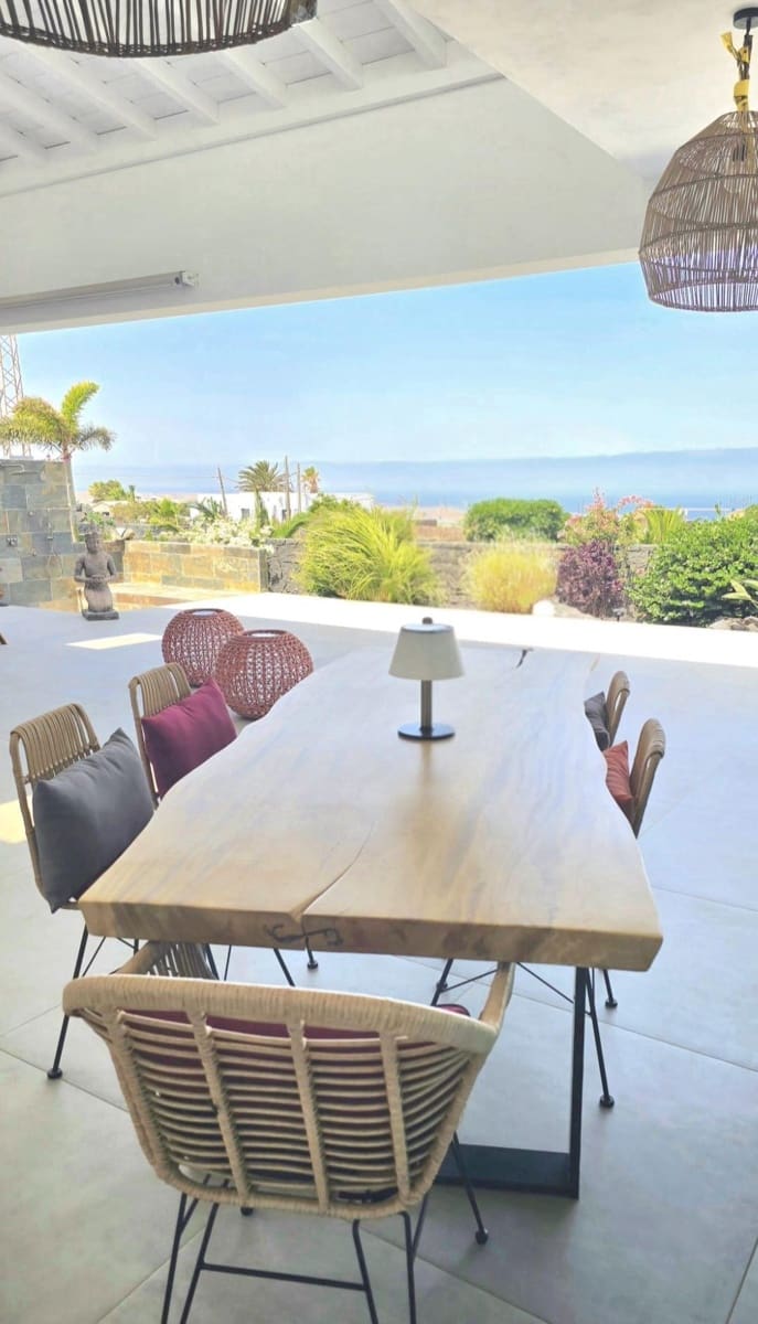4 bedroom Villa for sale in Yaiza - € 799,000 (Ref: 10059214)