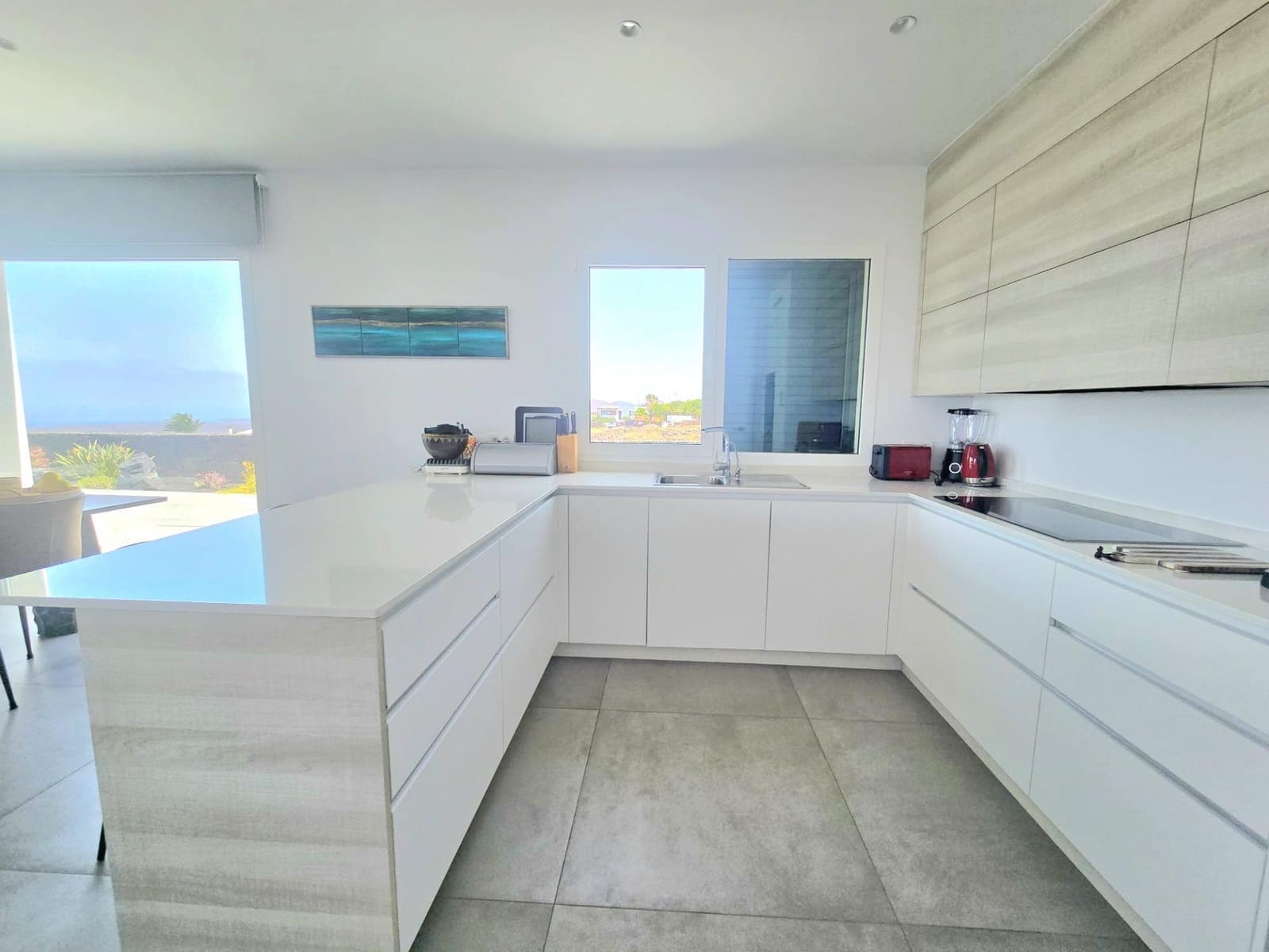 4 bedroom Villa for sale in Yaiza - € 799,000 (Ref: 10059214)