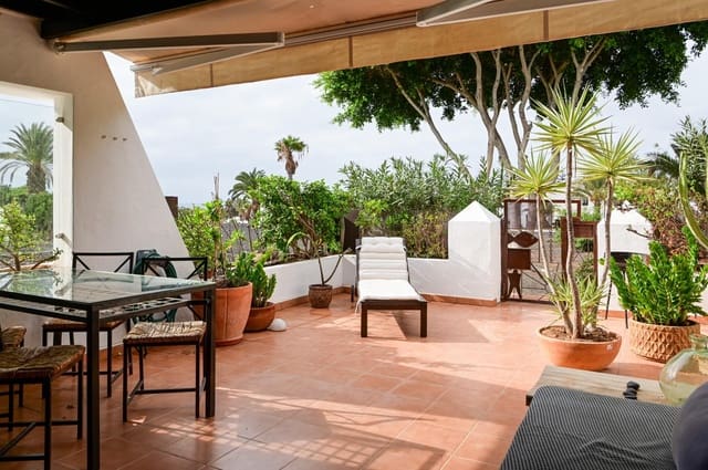 2 bedroom Apartment for sale in Costa Teguise, Teguise - € 649,000 (Ref: 10159801)