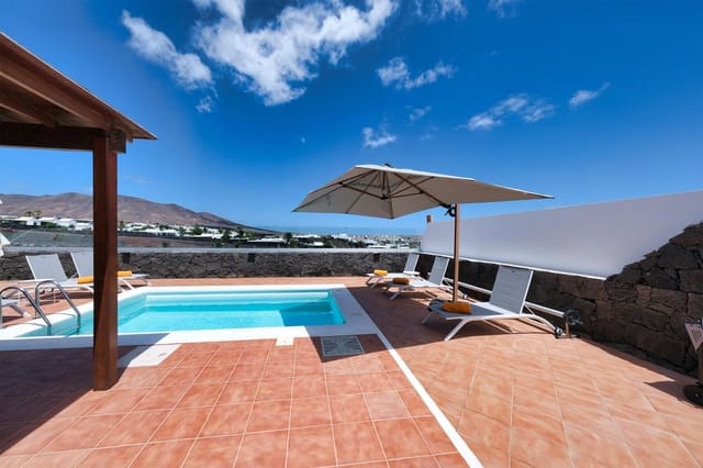 3 soveværelse Villa til salg i Playa Blanca, Yaiza med swimmingpool garage - € 499.000 (Ref: 10159802)