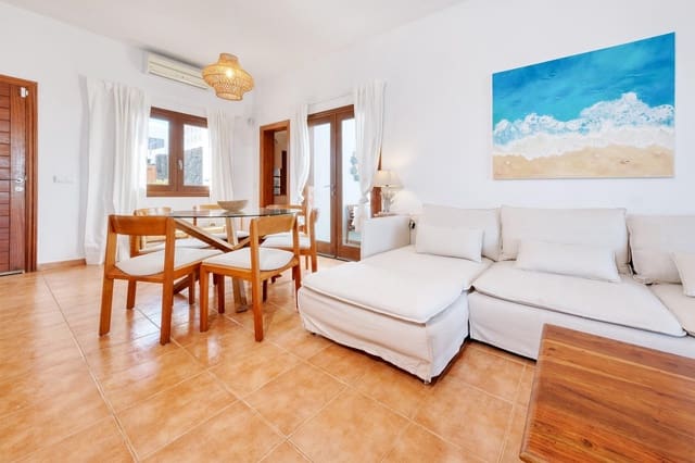 3 soveværelse Villa til salg i Playa Blanca, Yaiza med swimmingpool garage - € 499.000 (Ref: 10159802)