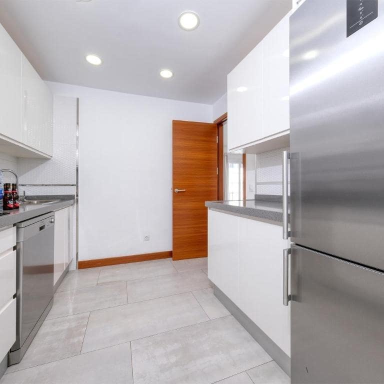 3 sypialnia Apartament na sprzedaż w Playa Blanca z basenem garażem - 470 000 € (Ref: 10159803)