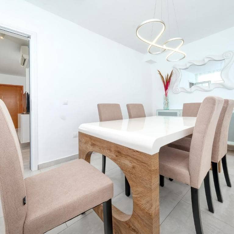 3 sypialnia Apartament na sprzedaż w Playa Blanca z basenem garażem - 470 000 € (Ref: 10159803)