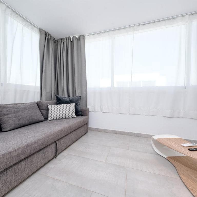 3 sypialnia Apartament na sprzedaż w Playa Blanca z basenem garażem - 470 000 € (Ref: 10159803)